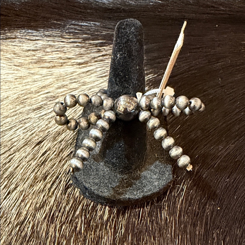 Bow Knot Beaded Statement Ring in Silver